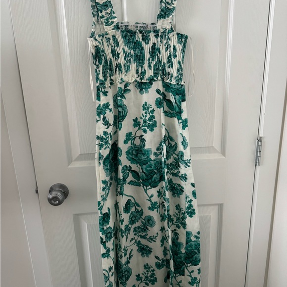 ❣️SOLD❣️ New with Tags Zara Green Floral Midi Dress with Slit Size XS - Picture 11 of 13